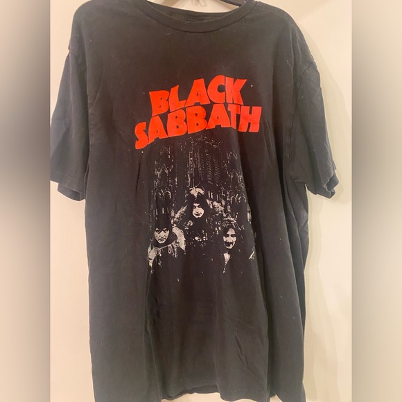 Hot Topic Tops - Hot Topic Black Sabbath Tee - Black and Red
